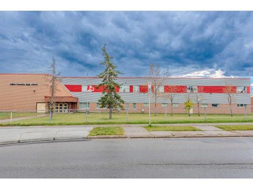 544 Radley Way Se, Calgary, AB 