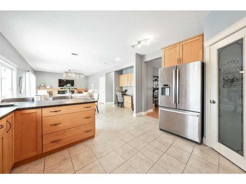 115 Railway Crescent Se, Langdon, AB - Indoor Photo Showing Kitchen