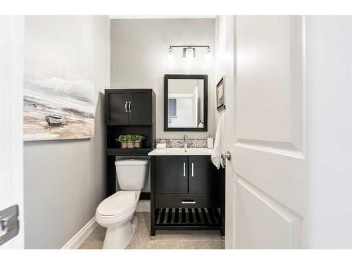 115 Railway Crescent Se, Langdon, AB - Indoor Photo Showing Bathroom