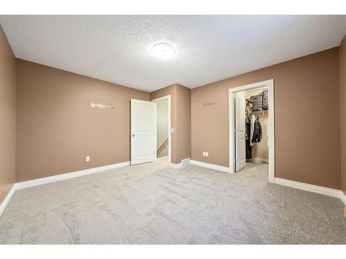 115 Railway Crescent Se, Langdon, AB - Indoor Photo Showing Other Room