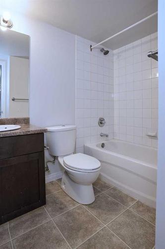 3105-315 Southampton Drive Sw, Calgary, AB - Indoor Photo Showing Bathroom