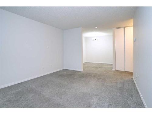 3105-315 Southampton Drive Sw, Calgary, AB - Indoor Photo Showing Other Room