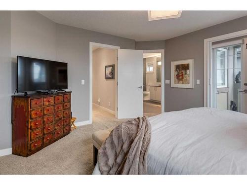 4-2432 30 Street Sw, Calgary, AB - Indoor Photo Showing Bedroom