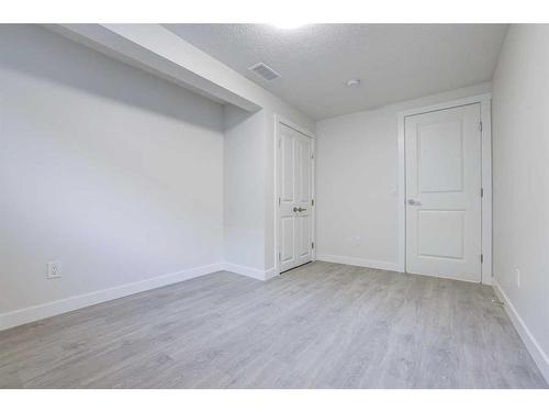 11220 Braxton Road Sw, Calgary, AB - Indoor Photo Showing Other Room