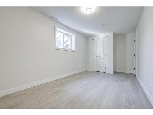 11220 Braxton Road Sw, Calgary, AB - Indoor Photo Showing Other Room