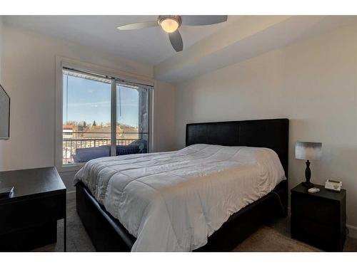 314-1321 Kensington Close Nw, Calgary, AB - Indoor Photo Showing Bedroom