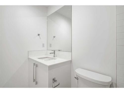 4307-111 Wolf Creek Drive Se, Calgary, AB - Indoor Photo Showing Bathroom