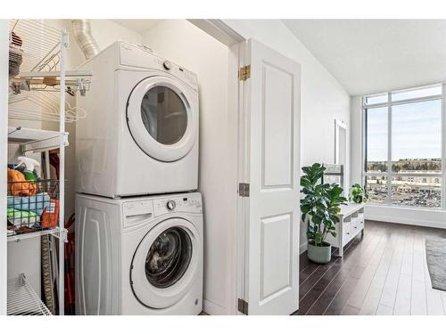 1107-32 Varsity Estates Circle Nw, Calgary, AB - Indoor Photo Showing Laundry Room