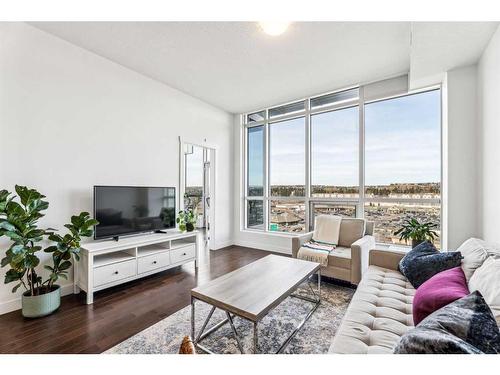 1107-32 Varsity Estates Circle Nw, Calgary, AB - Indoor Photo Showing Living Room