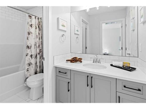 57 Edith Gate Nw, Calgary, AB - Indoor Photo Showing Bathroom