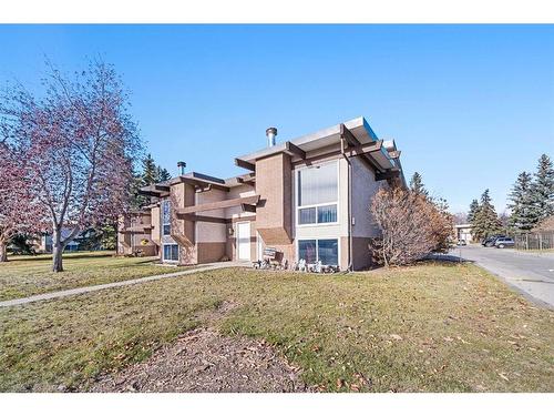 4970 Rundlewood Drive Ne, Calgary, AB - Outdoor