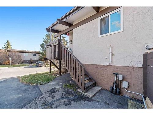 4970 Rundlewood Drive Ne, Calgary, AB - Outdoor With Exterior