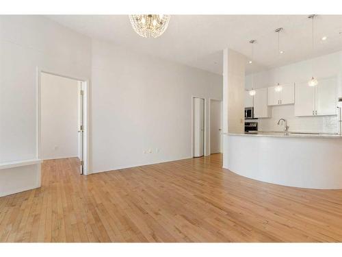 405-1410 2 Street Sw, Calgary, AB - Indoor Photo Showing Kitchen