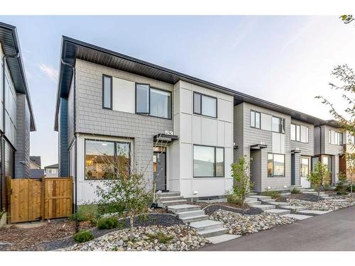 53 Homestead Boulevard Ne, Calgary, AB - Outdoor