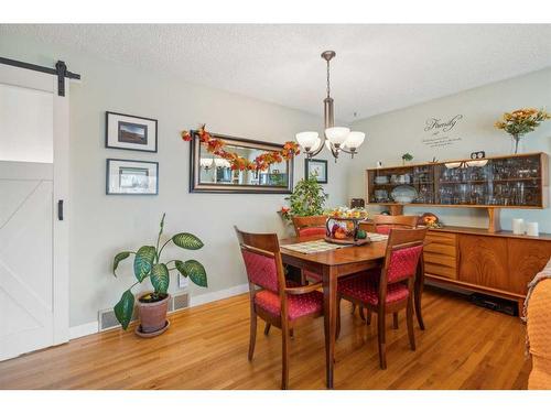 9116 Academy Drive Se, Calgary, AB - Indoor Photo Showing Dining Room