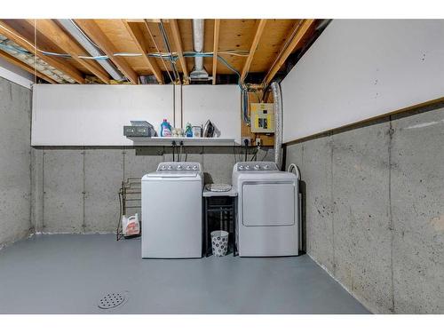 25-1155 Falconridge Drive Ne, Calgary, AB - Indoor Photo Showing Laundry Room