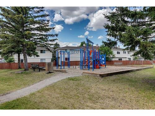 25-1155 Falconridge Drive Ne, Calgary, AB - Outdoor