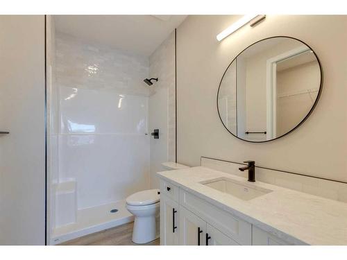 105 Cottageclub Drive, Rural Rocky View County, AB - Indoor Photo Showing Bathroom