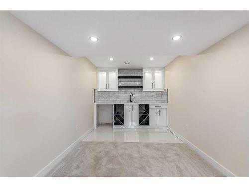 171 Maple Court Crescent Se, Calgary, AB - Indoor