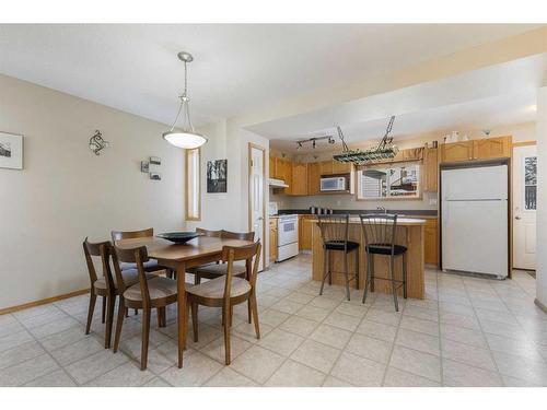 375 Coventry Road Ne, Calgary, AB - Indoor Photo Showing Dining Room