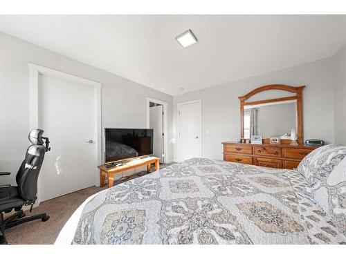 262 Fireside Drive, Cochrane, AB - Indoor Photo Showing Bedroom