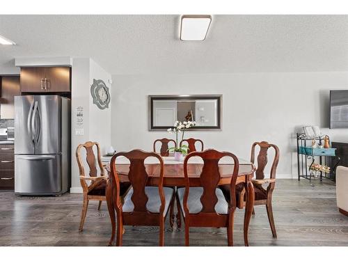 262 Fireside Drive, Cochrane, AB - Indoor Photo Showing Dining Room