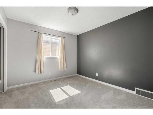 400 Kincora Drive Nw, Calgary, AB - Indoor Photo Showing Other Room