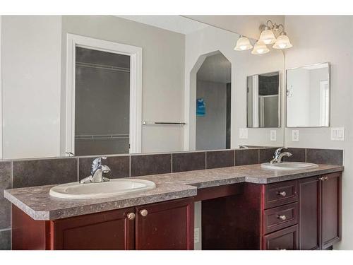 400 Kincora Drive Nw, Calgary, AB - Indoor Photo Showing Bathroom