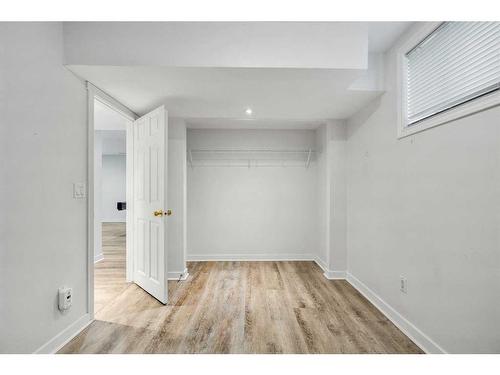 400 Kincora Drive Nw, Calgary, AB - Indoor Photo Showing Other Room