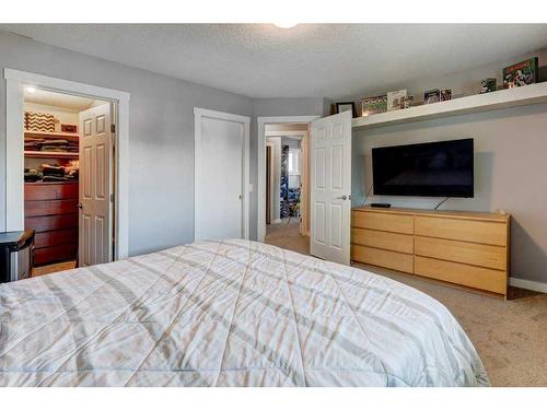 6560 Martingrove Drive Ne, Calgary, AB - Indoor Photo Showing Bedroom