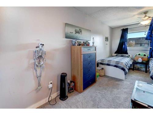 6560 Martingrove Drive Ne, Calgary, AB - Indoor Photo Showing Bedroom