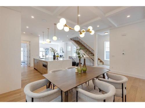 1635 Bowness Road Nw, Calgary, AB - Indoor Photo Showing Dining Room