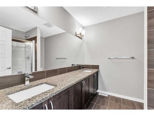 81 Nolanlake Cove Nw, Calgary, AB - Indoor Photo Showing Bathroom