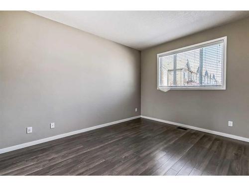 688 Copperpond Boulevard Se, Calgary, AB - Indoor Photo Showing Other Room