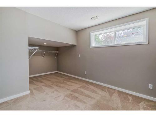 688 Copperpond Boulevard Se, Calgary, AB - Indoor Photo Showing Other Room