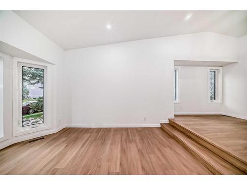 35 Mckinley Road Se, Calgary, AB - Indoor Photo Showing Other Room