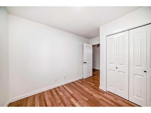 35 Mckinley Road Se, Calgary, AB - Indoor Photo Showing Other Room