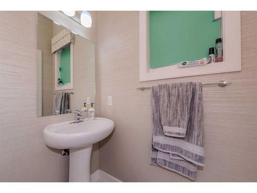 13 Savanna Green Ne, Calgary, AB - Indoor Photo Showing Bathroom