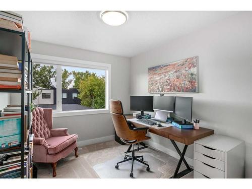 2343 22 Avenue Sw, Calgary, AB - Indoor Photo Showing Office