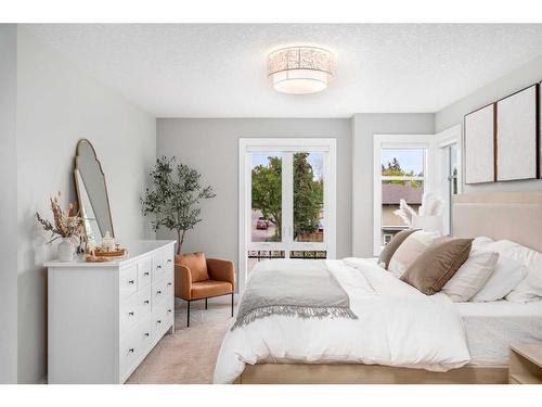 2343 22 Avenue Sw, Calgary, AB - Indoor Photo Showing Bedroom