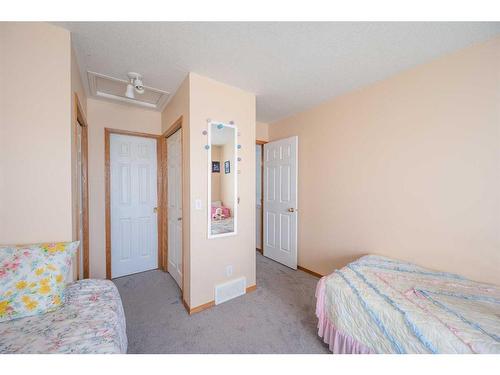 41 Martinvalley Place Ne, Calgary, AB - Indoor Photo Showing Bedroom