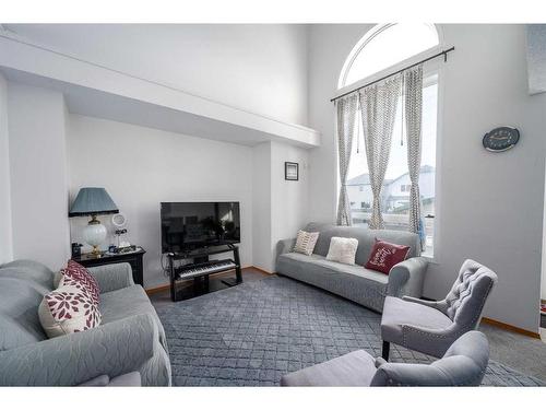 41 Martinvalley Place Ne, Calgary, AB - Indoor Photo Showing Living Room