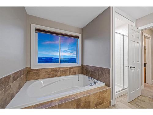 190 Windridge Road Sw, Airdrie, AB - Indoor Photo Showing Bathroom