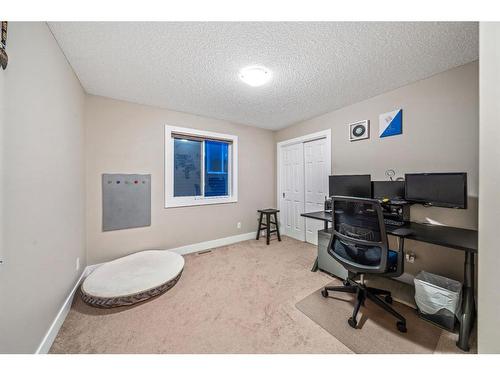 190 Windridge Road Sw, Airdrie, AB - Indoor Photo Showing Office