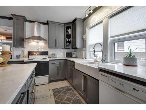 429 1 Street South, Vulcan, AB - Indoor Photo Showing Kitchen