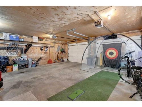 429 1 Street South, Vulcan, AB - Indoor Photo Showing Garage