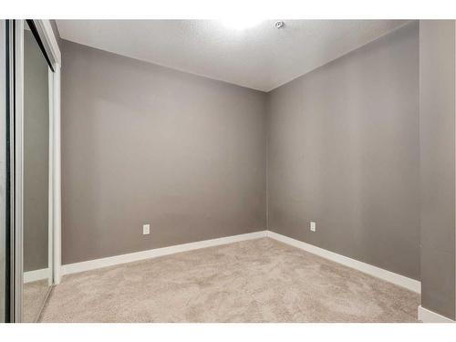 7112-302 Skyview Ranch Drive Ne, Calgary, AB - Indoor Photo Showing Other Room