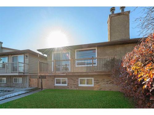 5137 17 Avenue Nw, Calgary, AB - Outdoor With Balcony