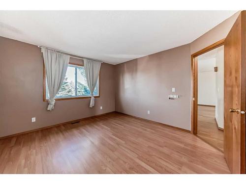 1010 13 Street Se, High River, AB - Indoor Photo Showing Other Room