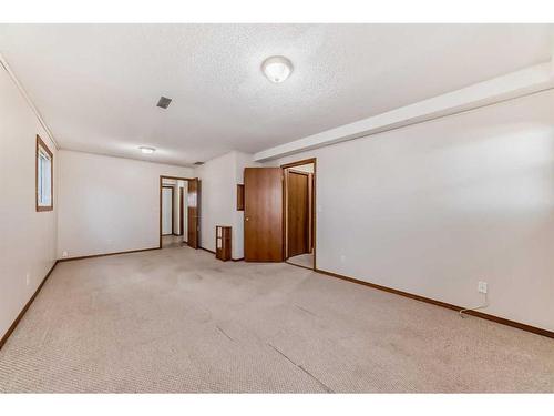 1010 13 Street Se, High River, AB - Indoor Photo Showing Other Room